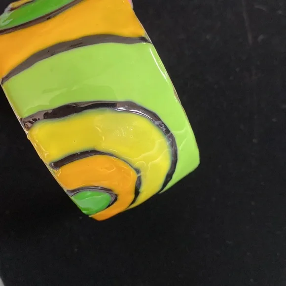 Vintage 90’s Geometric Bangle Bracelet - Picture 2 of 5